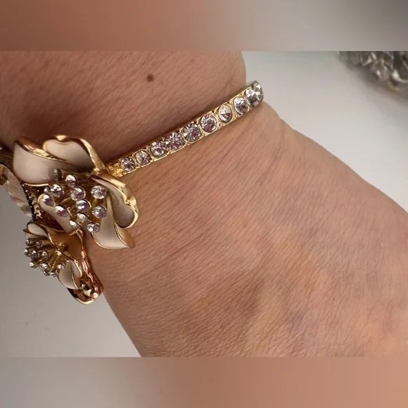 Betsey Johnson Mermaid Bracelet - Picture 7 of 8